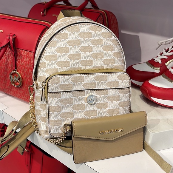 MICHAEL KORS
Maisie Extra-Small Logo 2-in-1 Backpack
Camel 
NWT - Picture 11 of 16